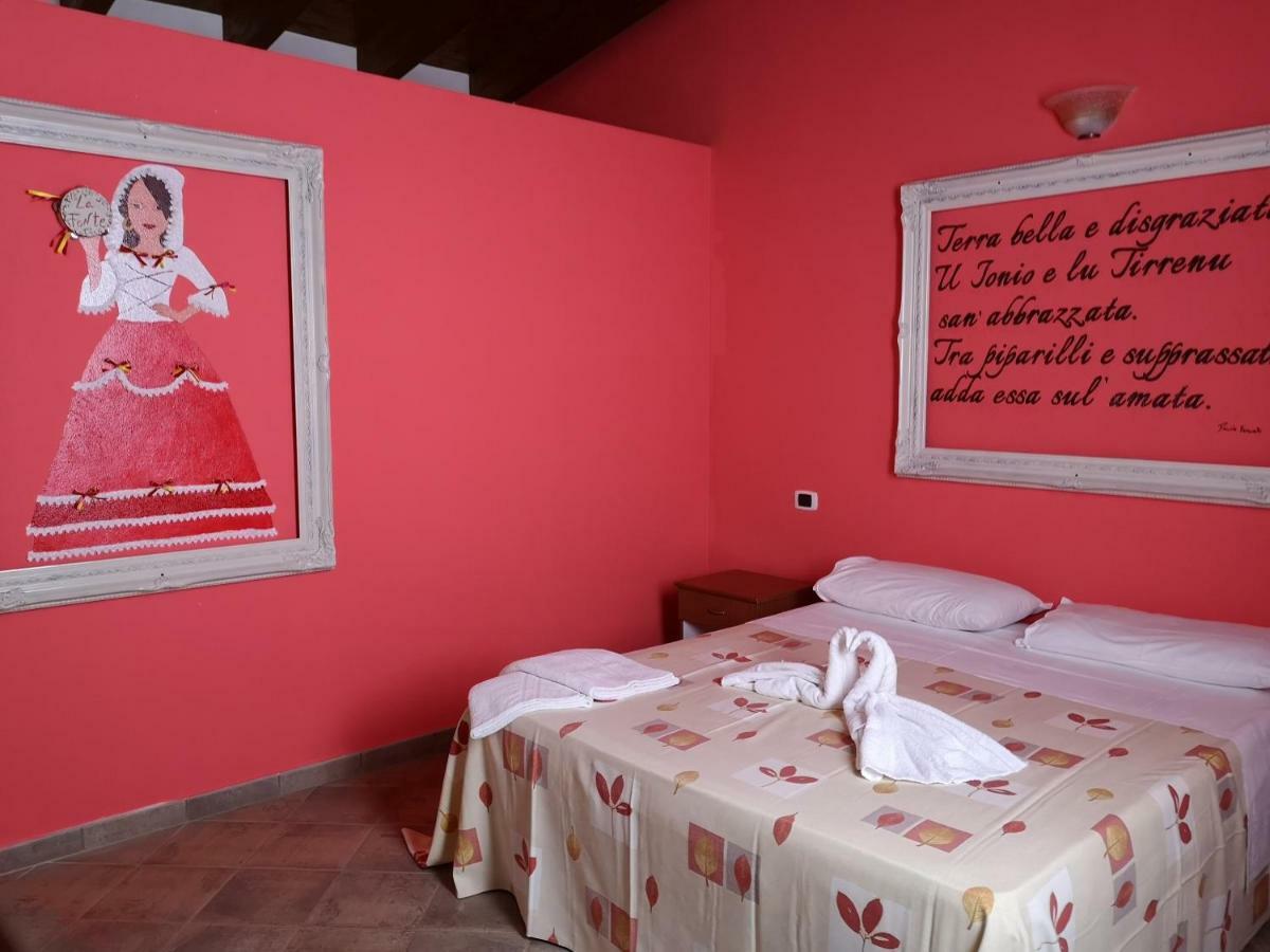 Azienda Agrituristica La Fonte Villa Bonifati Bagian luar foto